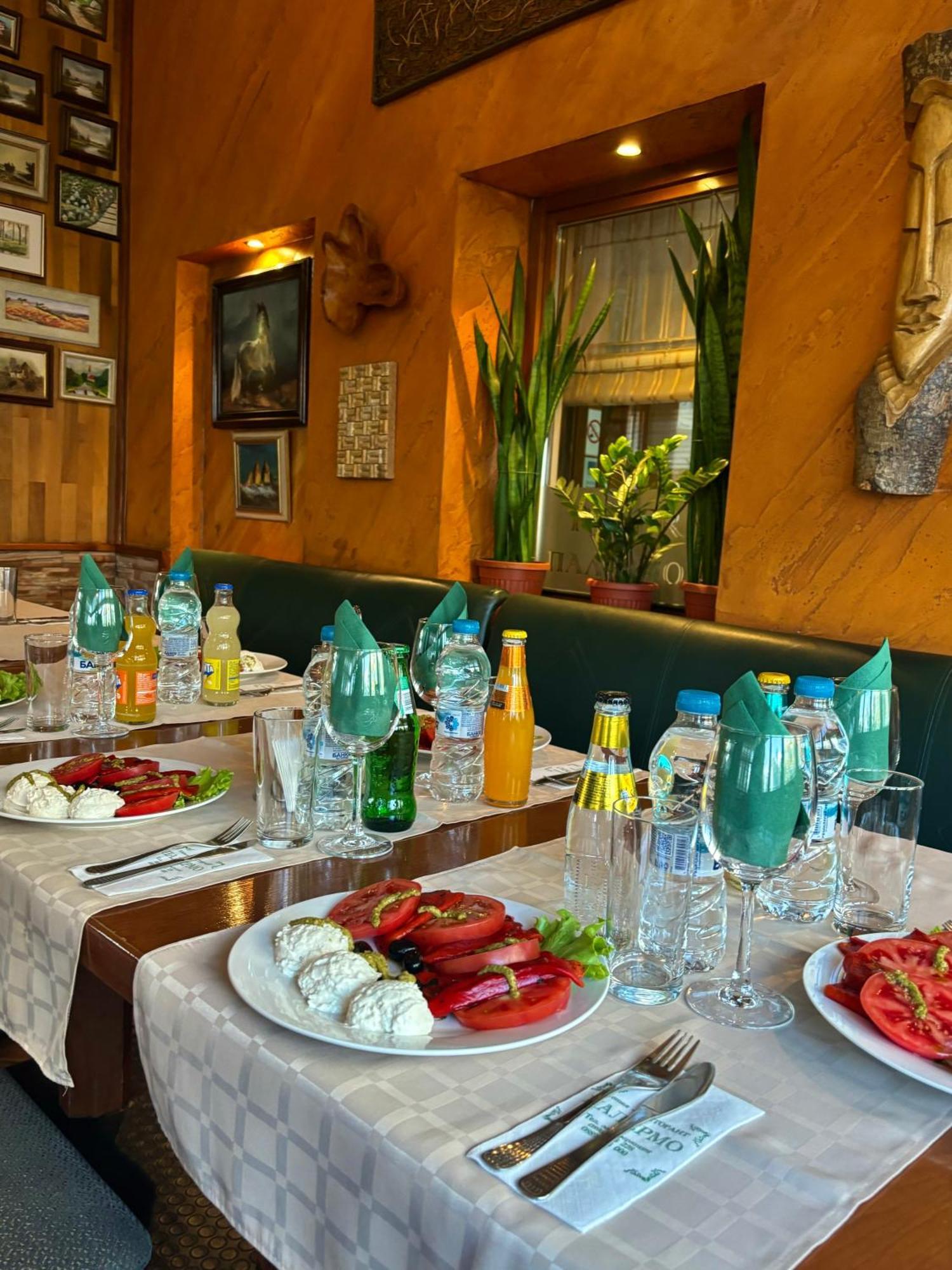 Family Hotel Palermo Tutrakan Экстерьер фото